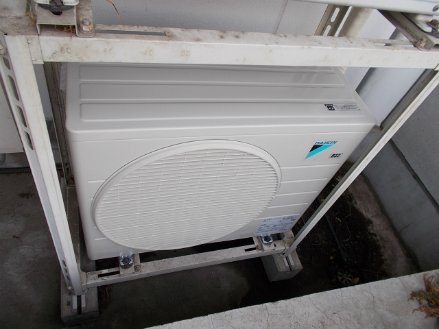 新設 ダイキン PAC-40RV 室外機